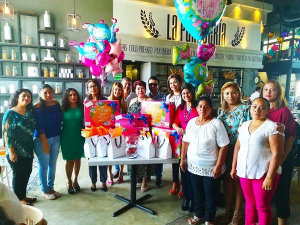 Celebración Día de las Madres 2018 - AIS