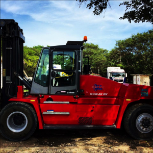 Lift truck 16 Ton.